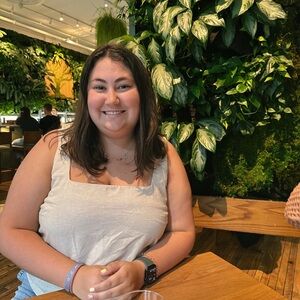 Meet your Posher, Abbey